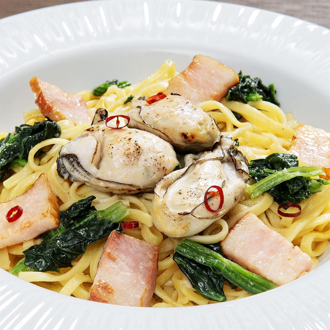 牡蠣とベーコンのパスタ 燻製の香り